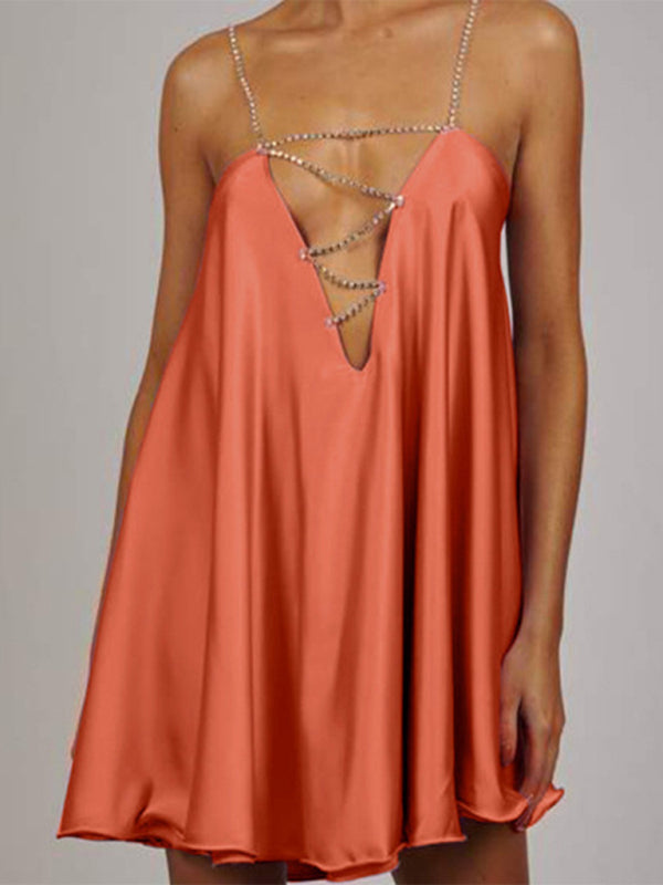 Vestido sexy de mujer con escote en V profundo y cadena de diamantes de metal pesado con abertura en la espalda 