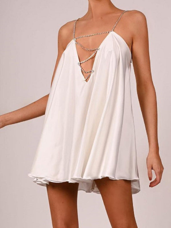Vestido sexy de mujer con escote en V profundo y cadena de diamantes de metal pesado con abertura en la espalda 