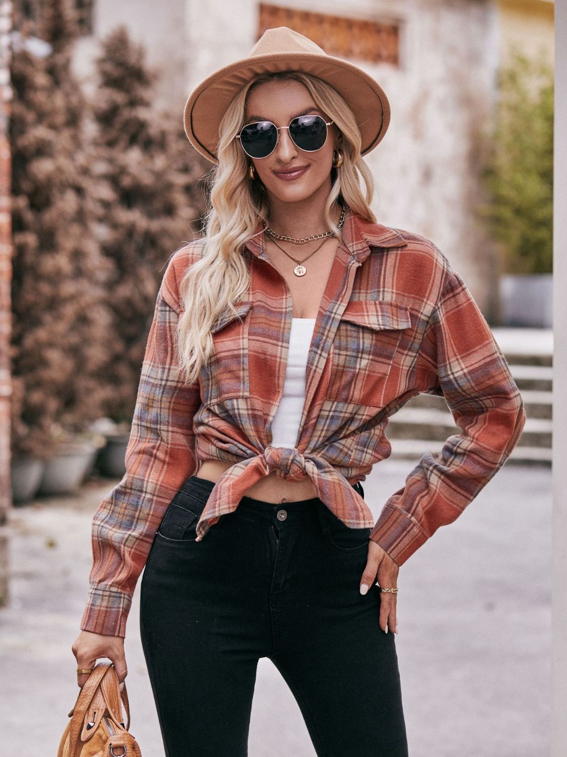 Camisa larga con hombros caídos y cuadros