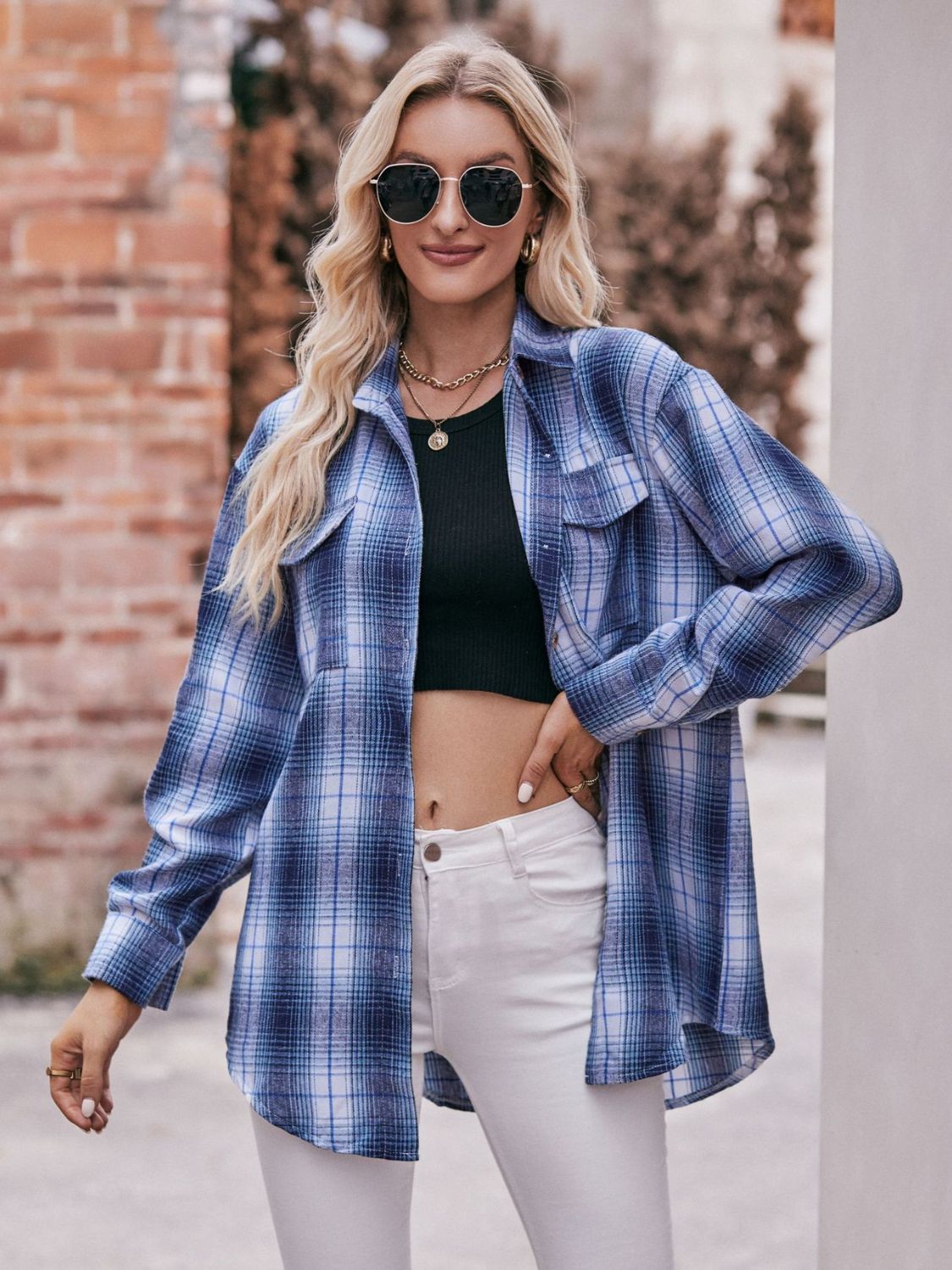 Camisa larga con hombros caídos y cuadros