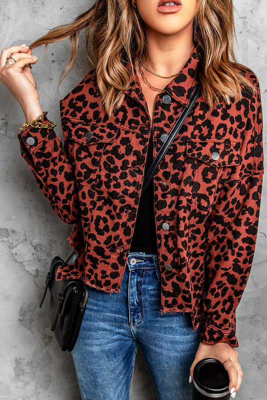 Chaqueta con dobladillo sin rematar y estampado de leopardo de Double Take