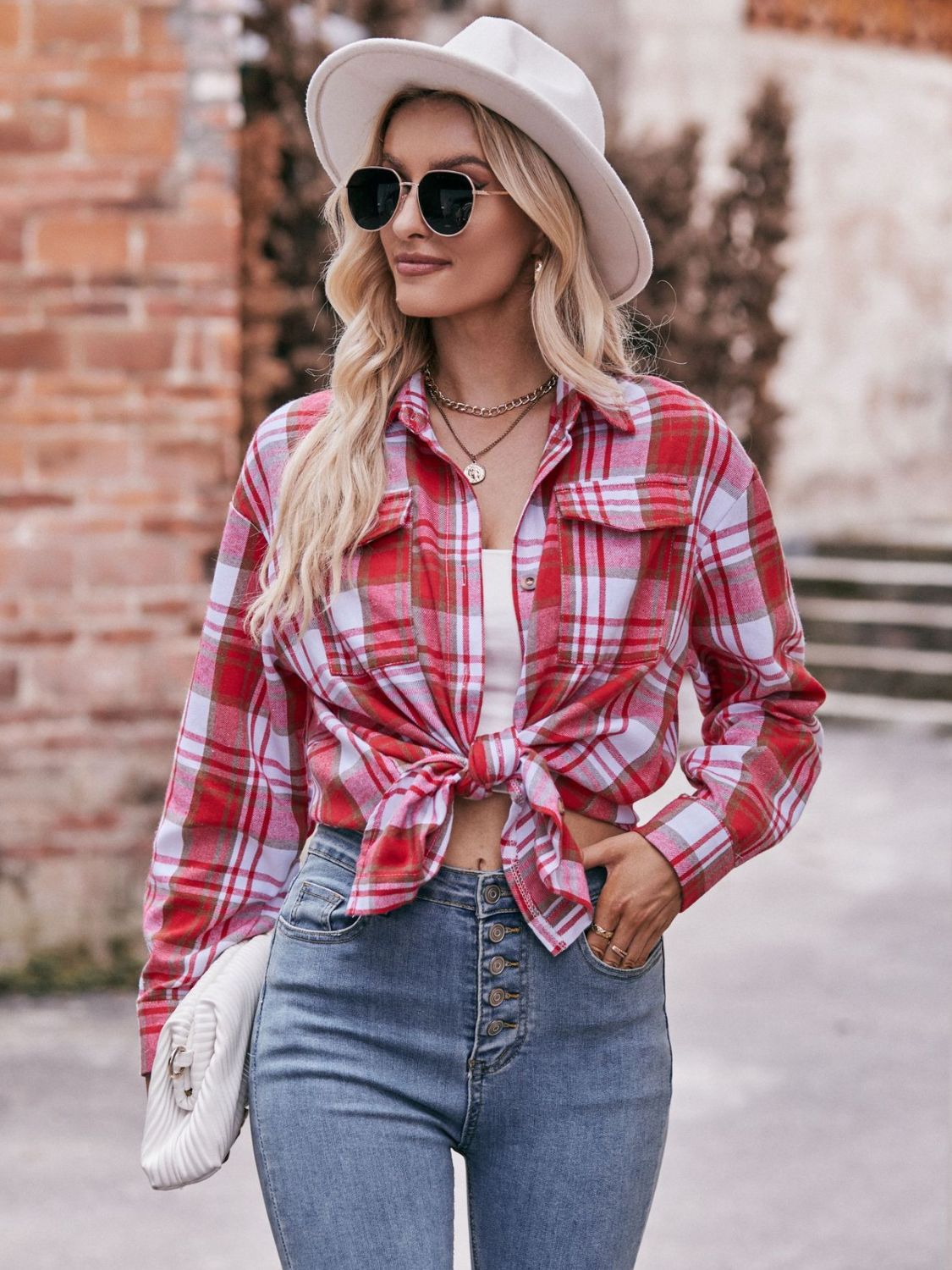 Camisa larga con hombros caídos y cuadros
