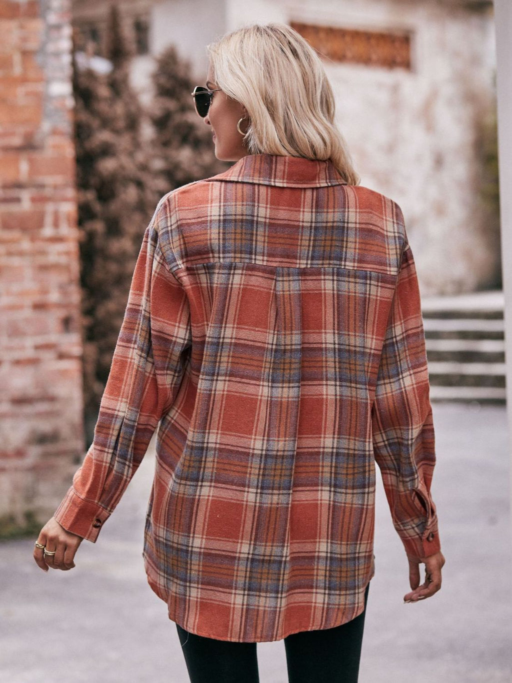 Camisa larga con hombros caídos y cuadros