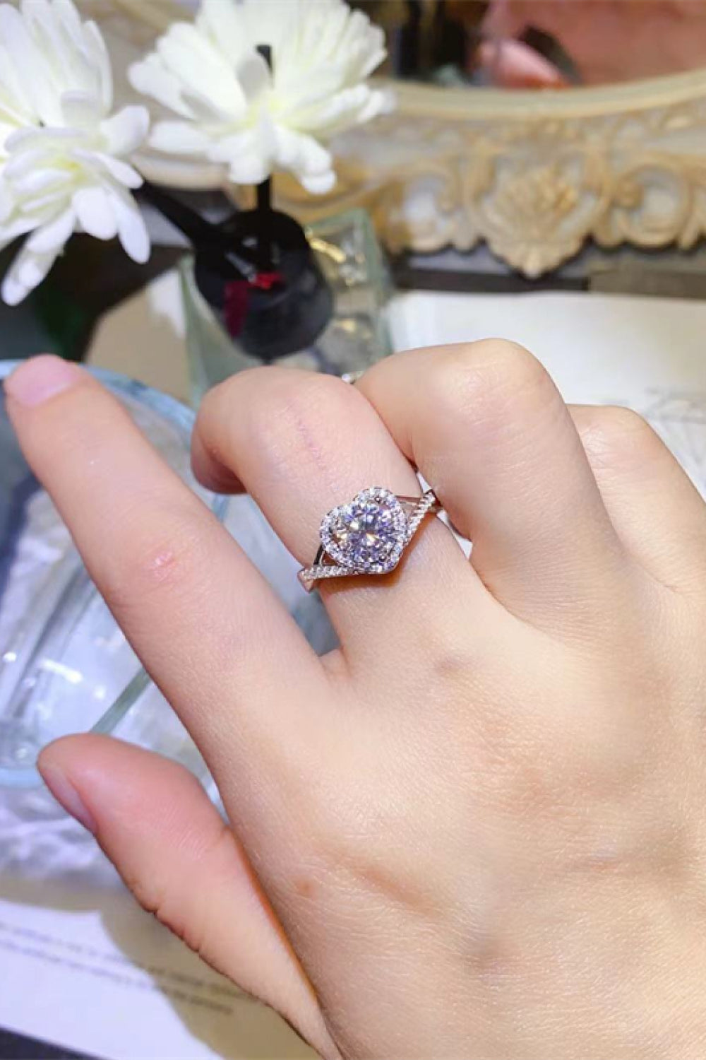 Anillo de plata de ley 925 con forma de corazón y moissanita de 1 quilate