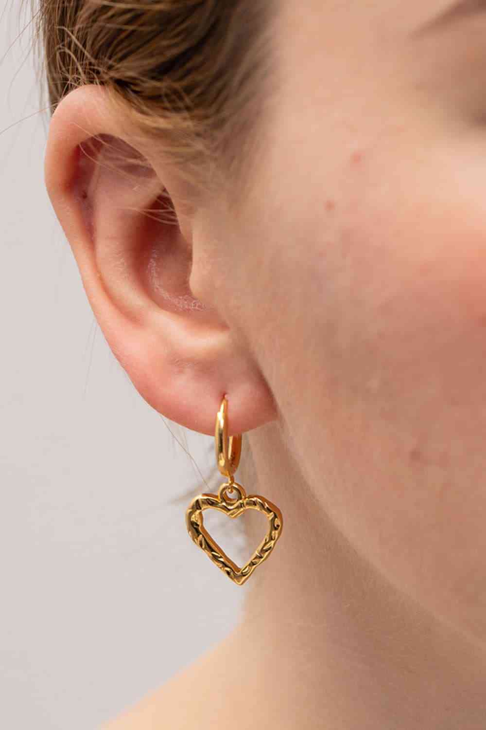 Pendientes colgantes de acero inoxidable con forma de corazón