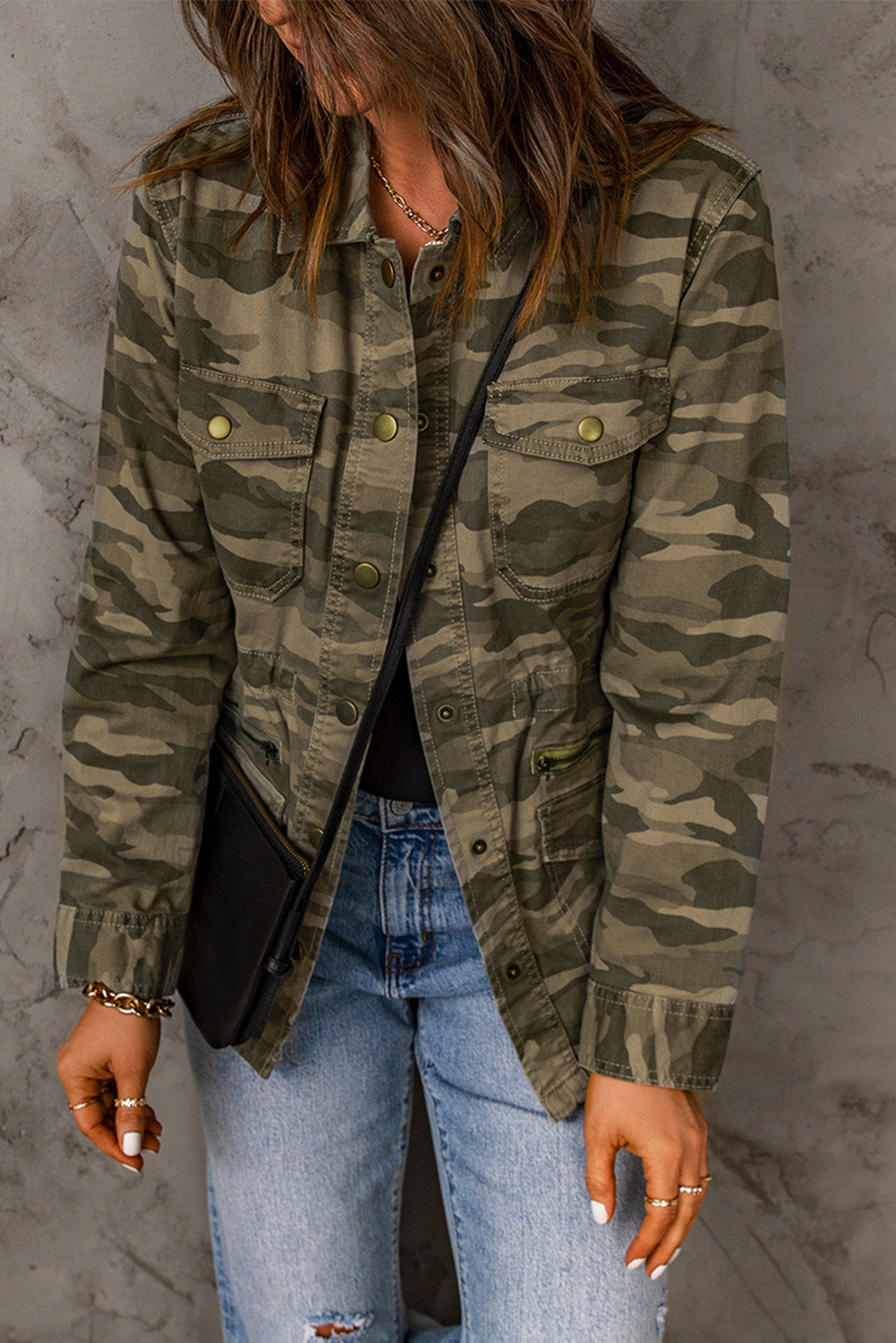 Chaqueta con botones a presión y diseño de camuflaje de Double Take